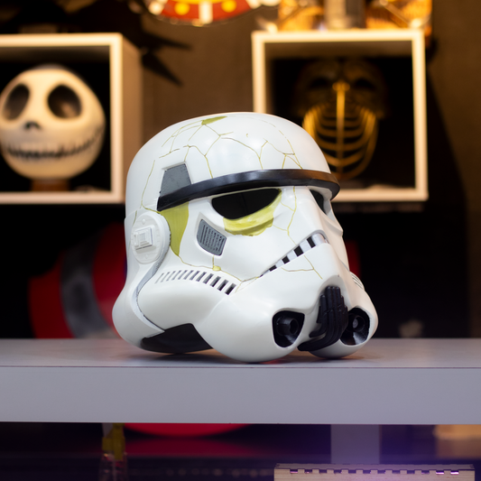 Casco Storm Trooper Ahsoka Star Wars lateral