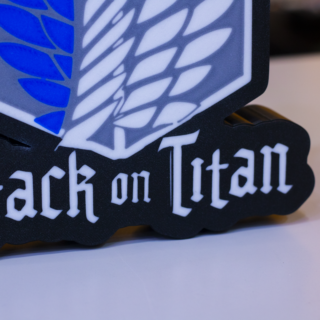 Attack on titans | Alas de la Libertad | Lámpara