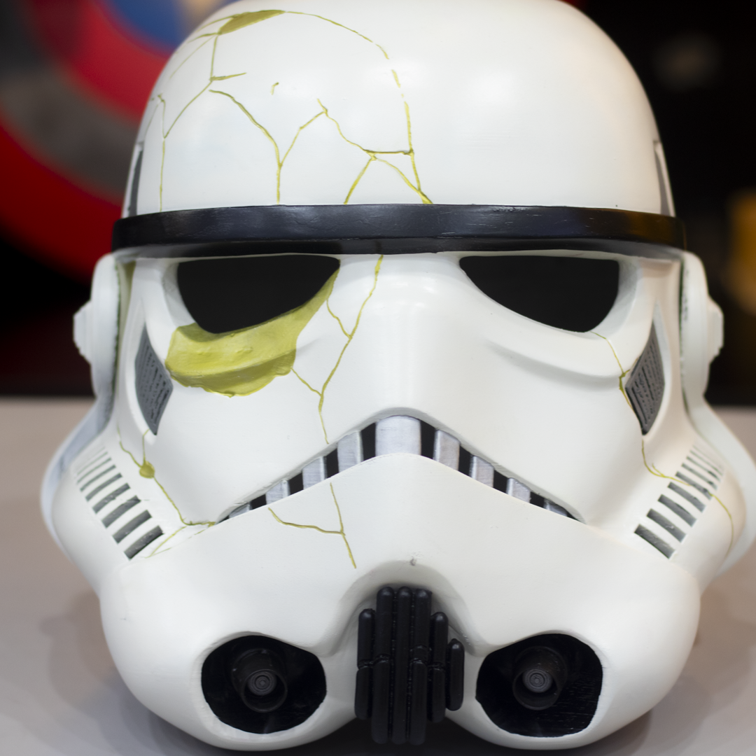 Casco Storm Trooper Ahsoka Star Wars detalle frente