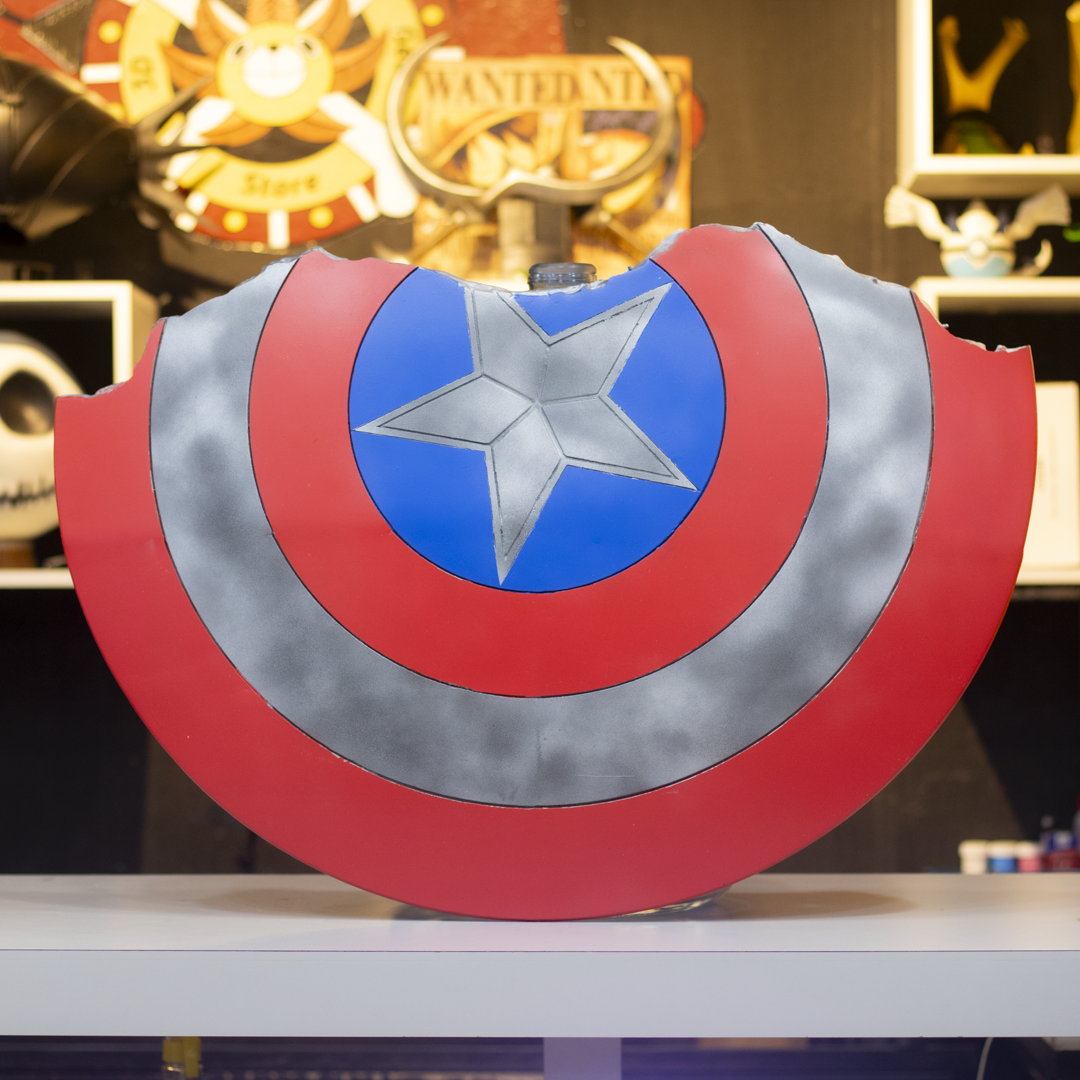 Escudo Roto Cap. América Marvel frente