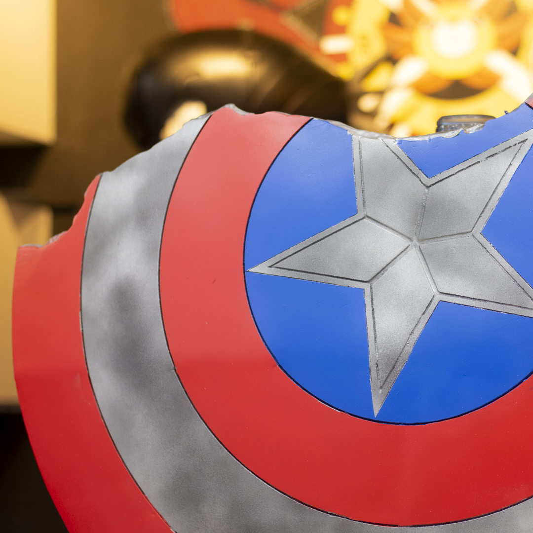 Escudo Roto Cap. América Marvel detalle estrella