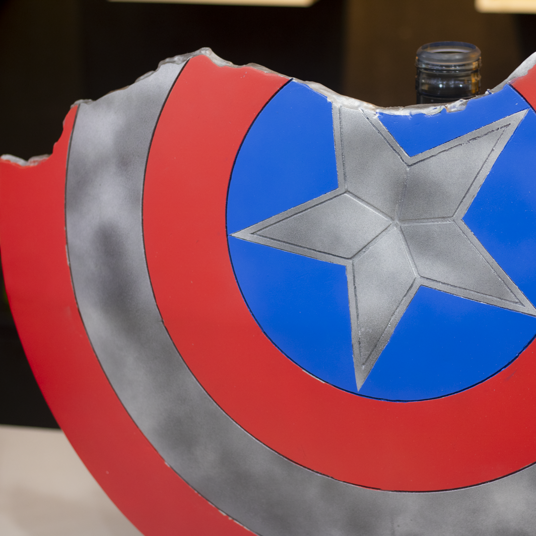 Escudo Roto Cap. América Marvel detalle borde