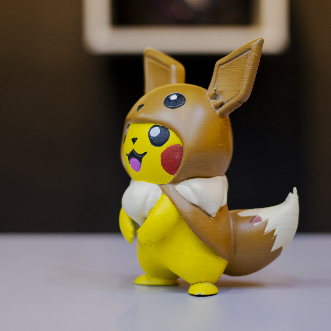 Pikachu - Cosplay Eevee