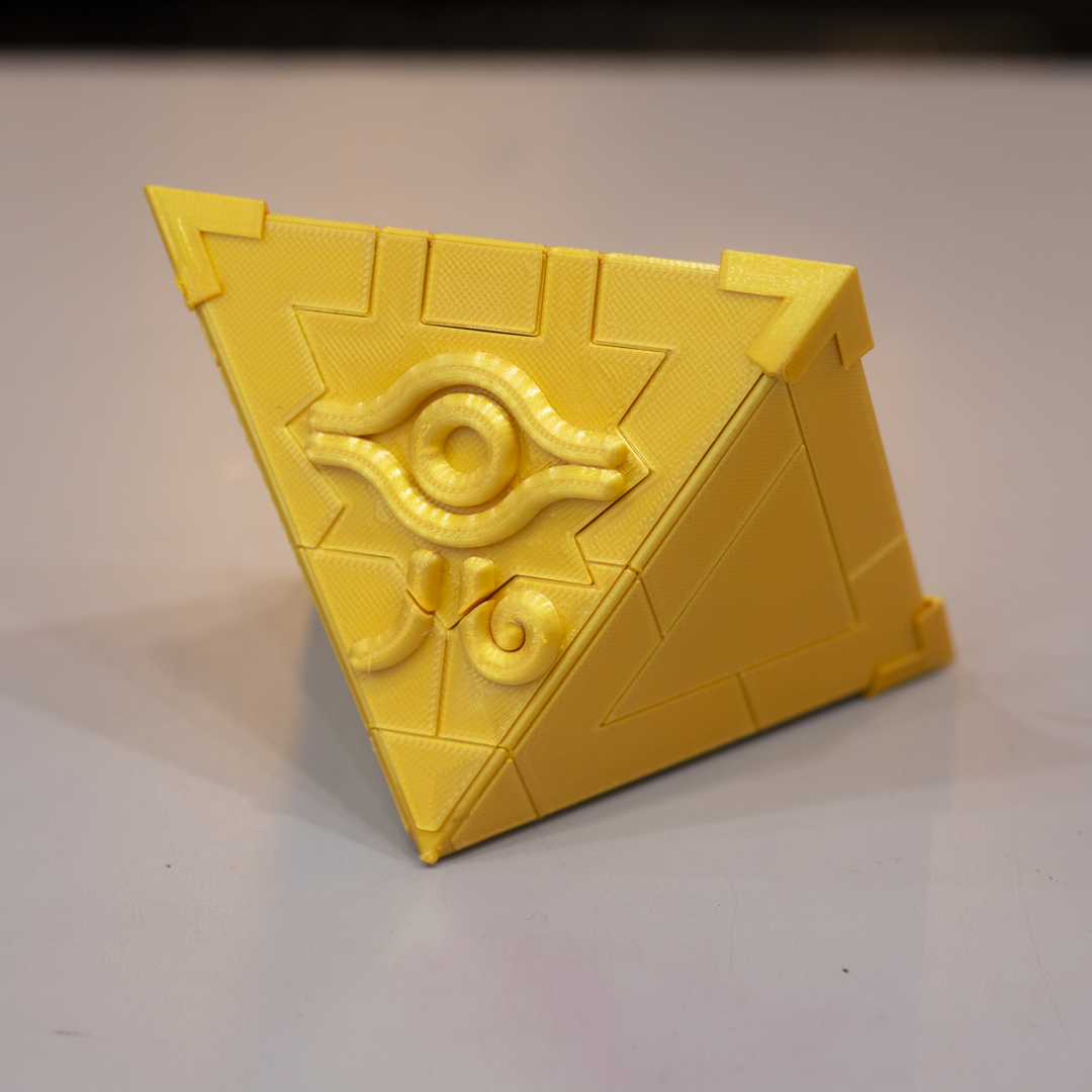 Rompecabezas del Milenio Yu Gi Oh lateral